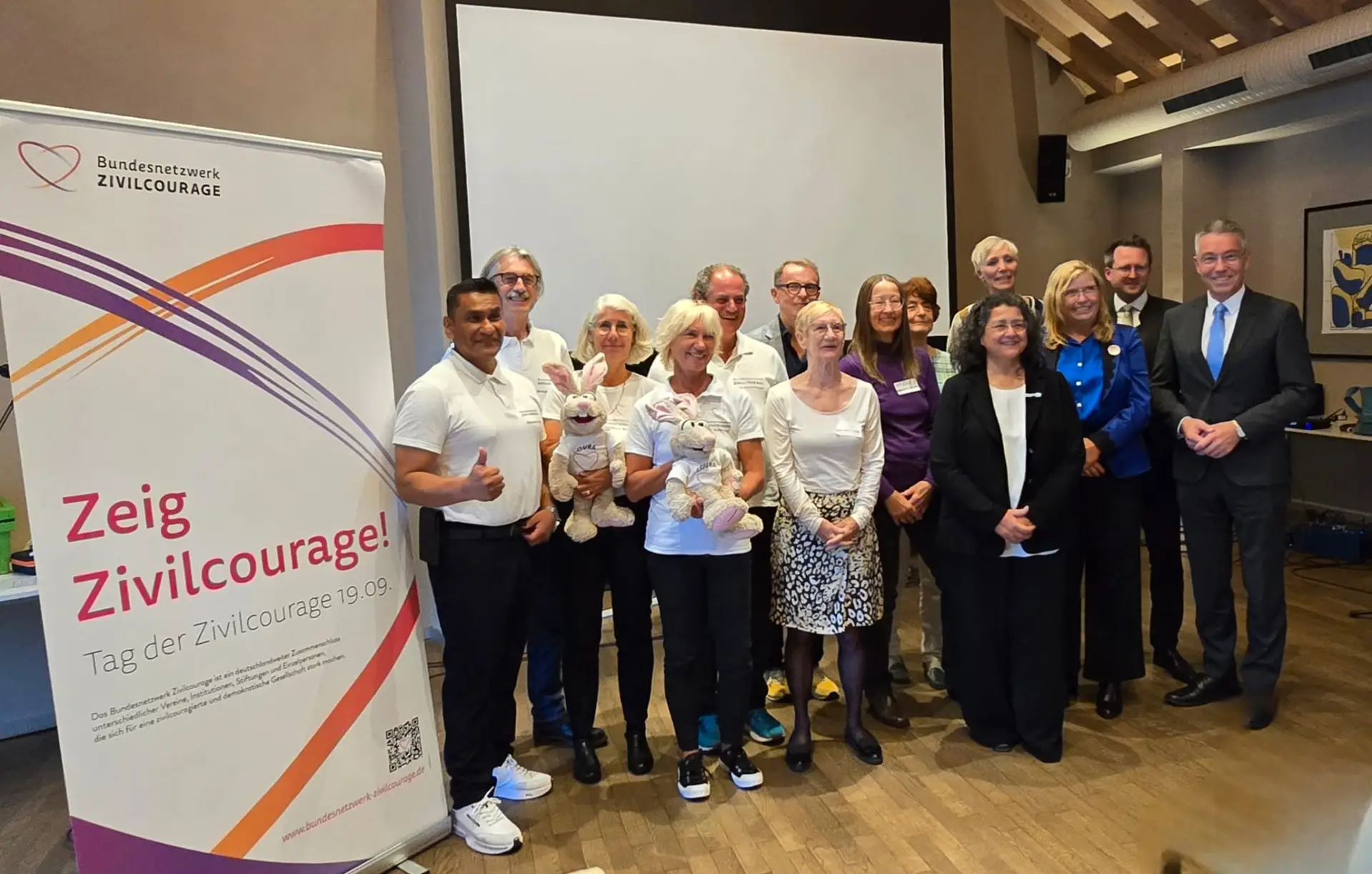 Zivilcourage Jubiläum 10 Jahre Bundesnetzwerk Zivilcourage und Tag der Zivilcourage ...